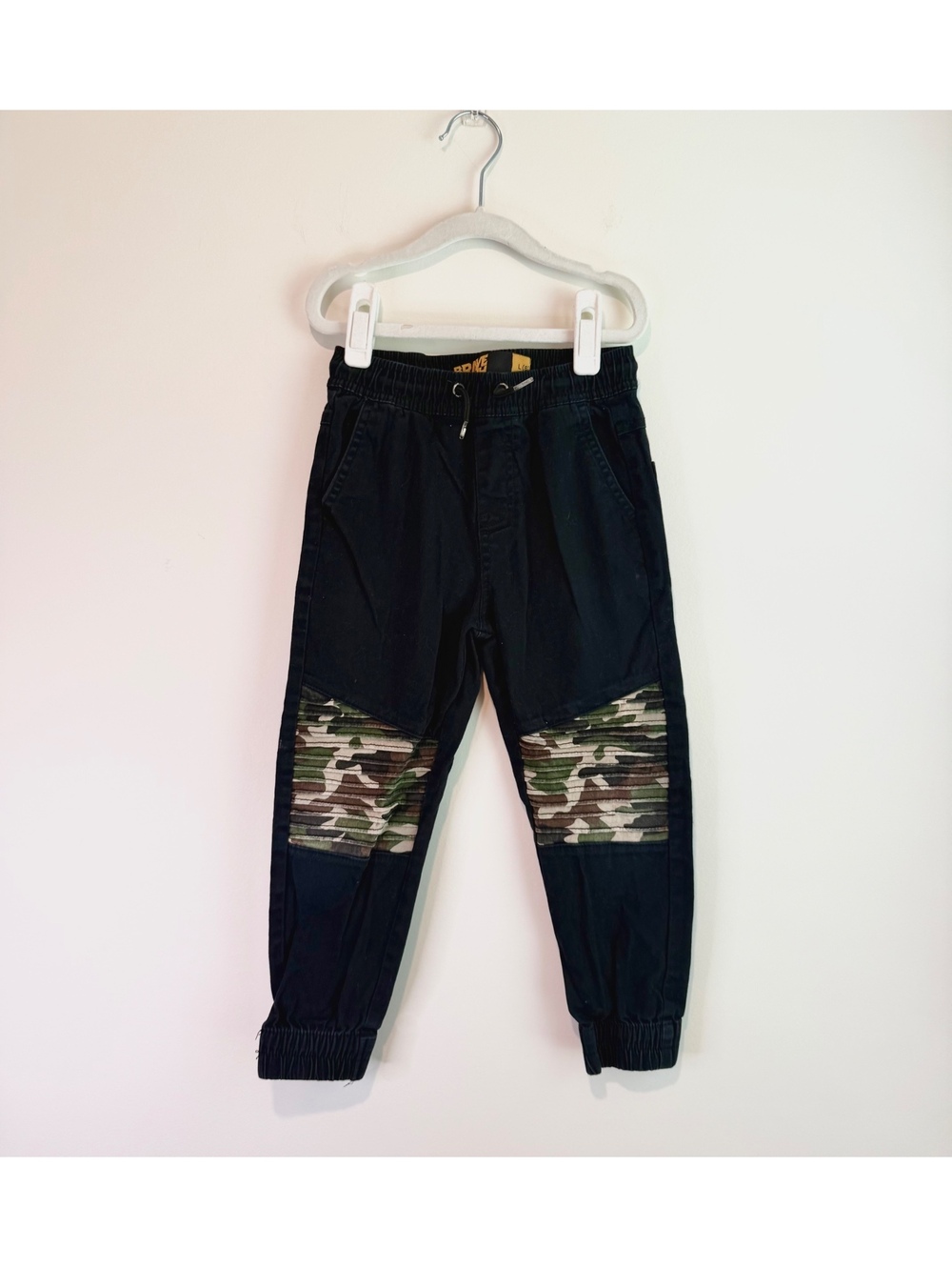 Brave Youth Boys Black Jogger Pants with Camouflage Knee Patches Size L(6)
